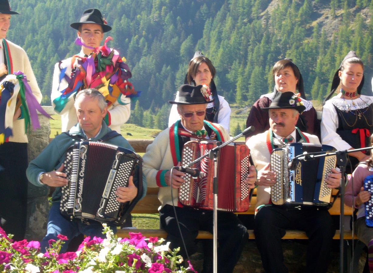 Hotel Locanda Grauson Cogne Buitenkant foto