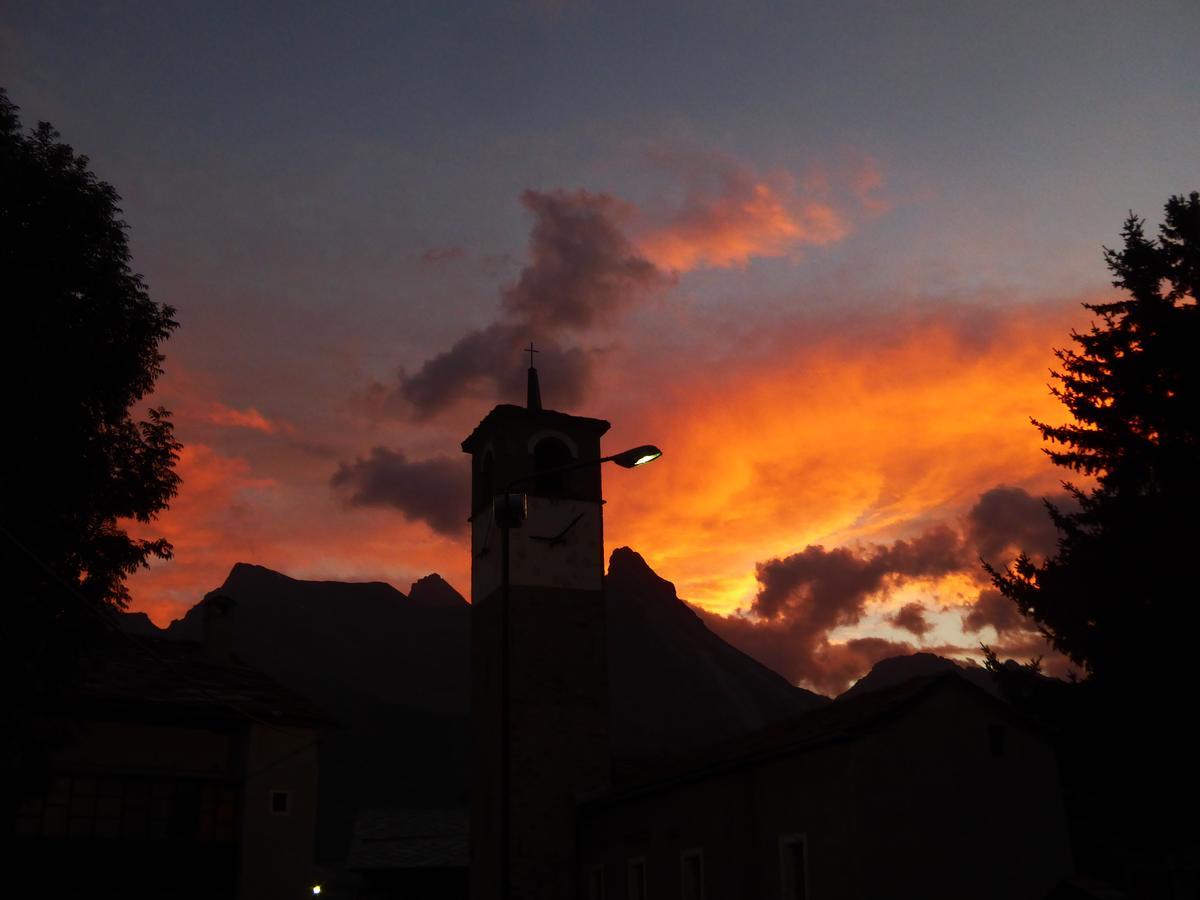 Hotel Locanda Grauson Cogne Buitenkant foto